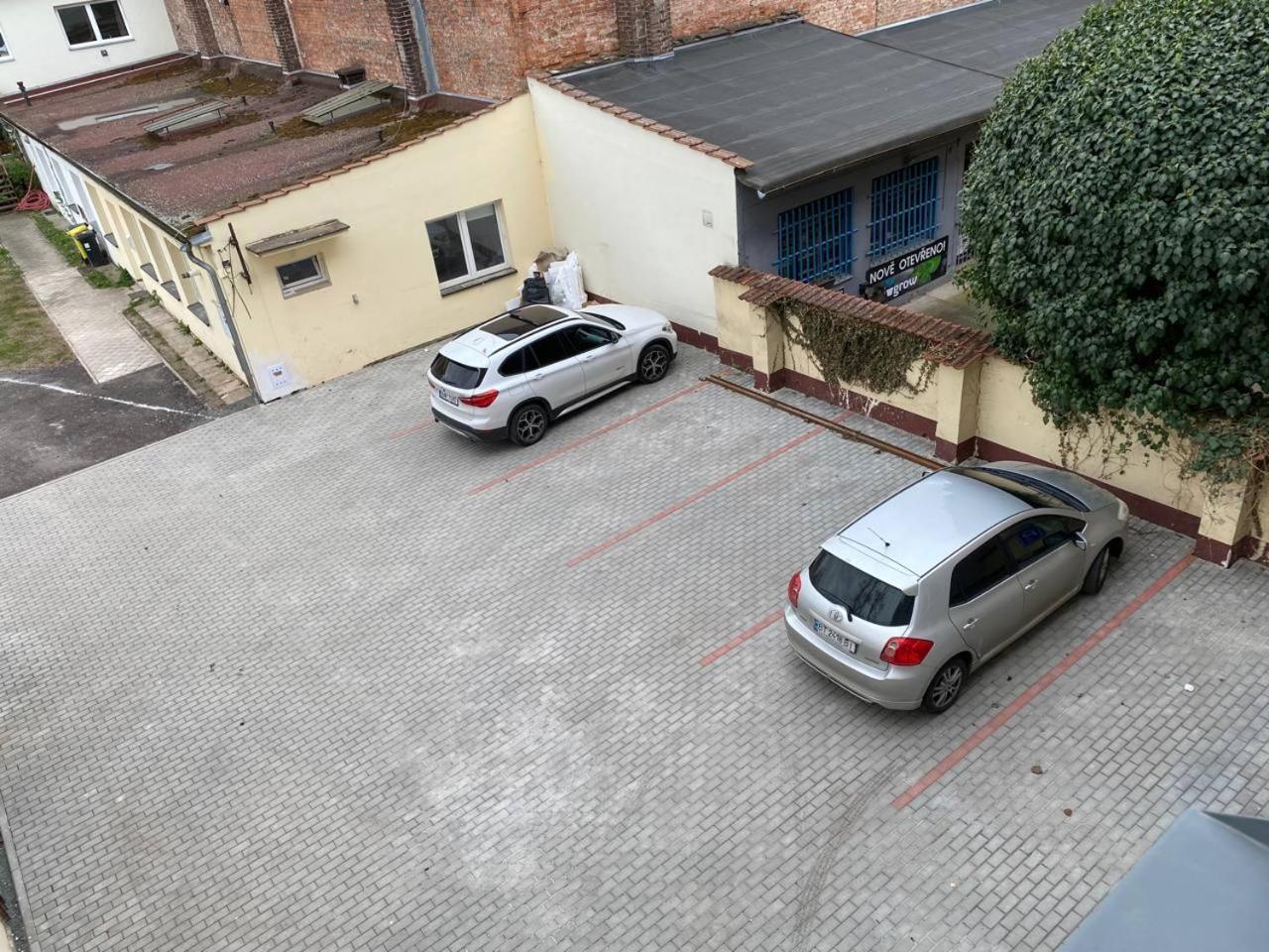 Hradec KrálovéPerla Hradce 302アパートメント エクステリア 写真